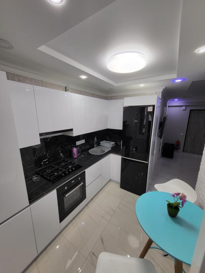 Vip Apartment For Lovers In Chişinău Esterno foto
