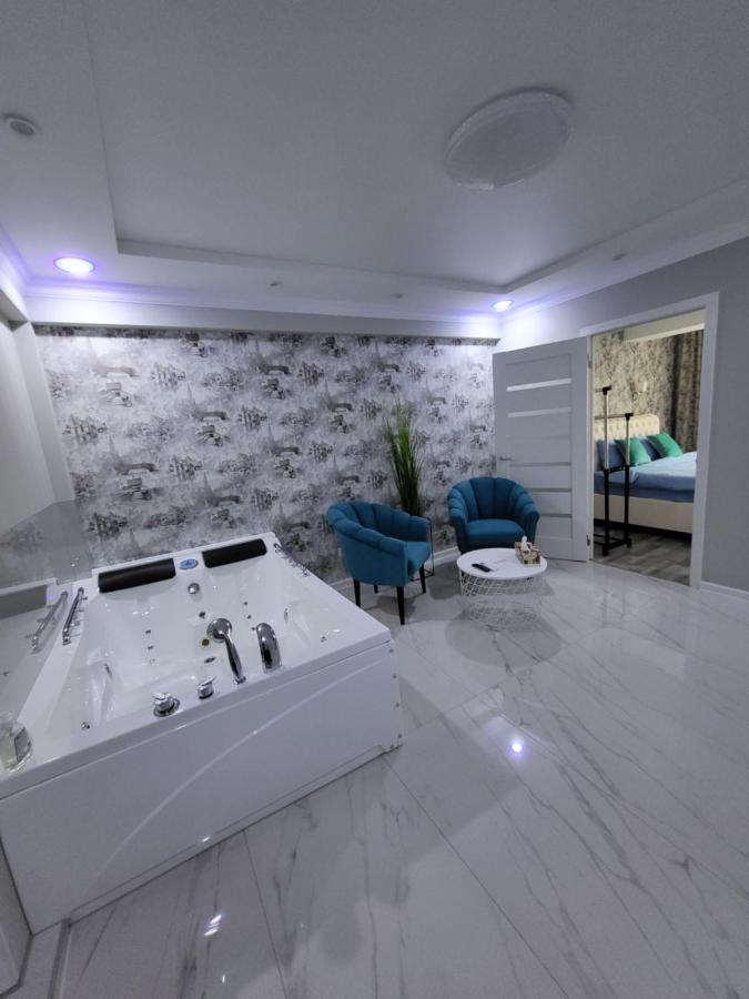 Vip Apartment For Lovers In Chişinău Esterno foto