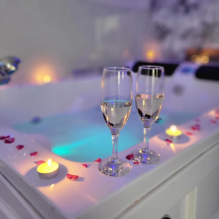 Vip Apartment For Lovers In Chişinău Esterno foto